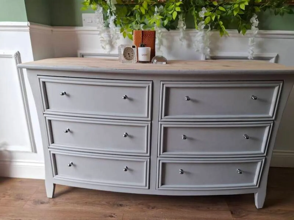 Mahagony rustic sideboard. 6 drawers. Beautiful solid structure, finished with durable silver handles. - Image 1