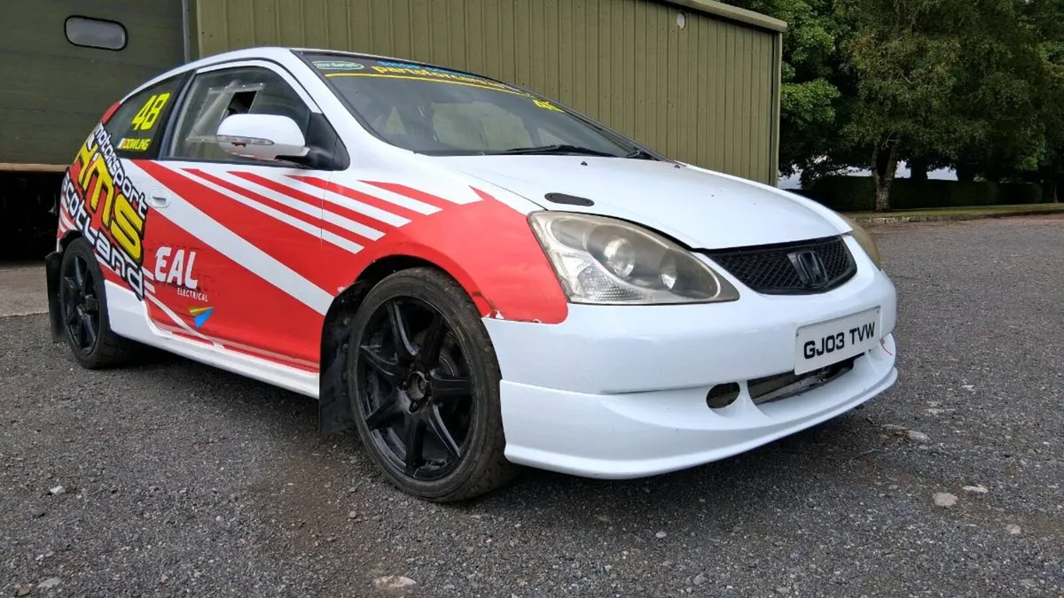 Honda Civic EP3 Rallycar - Image 1