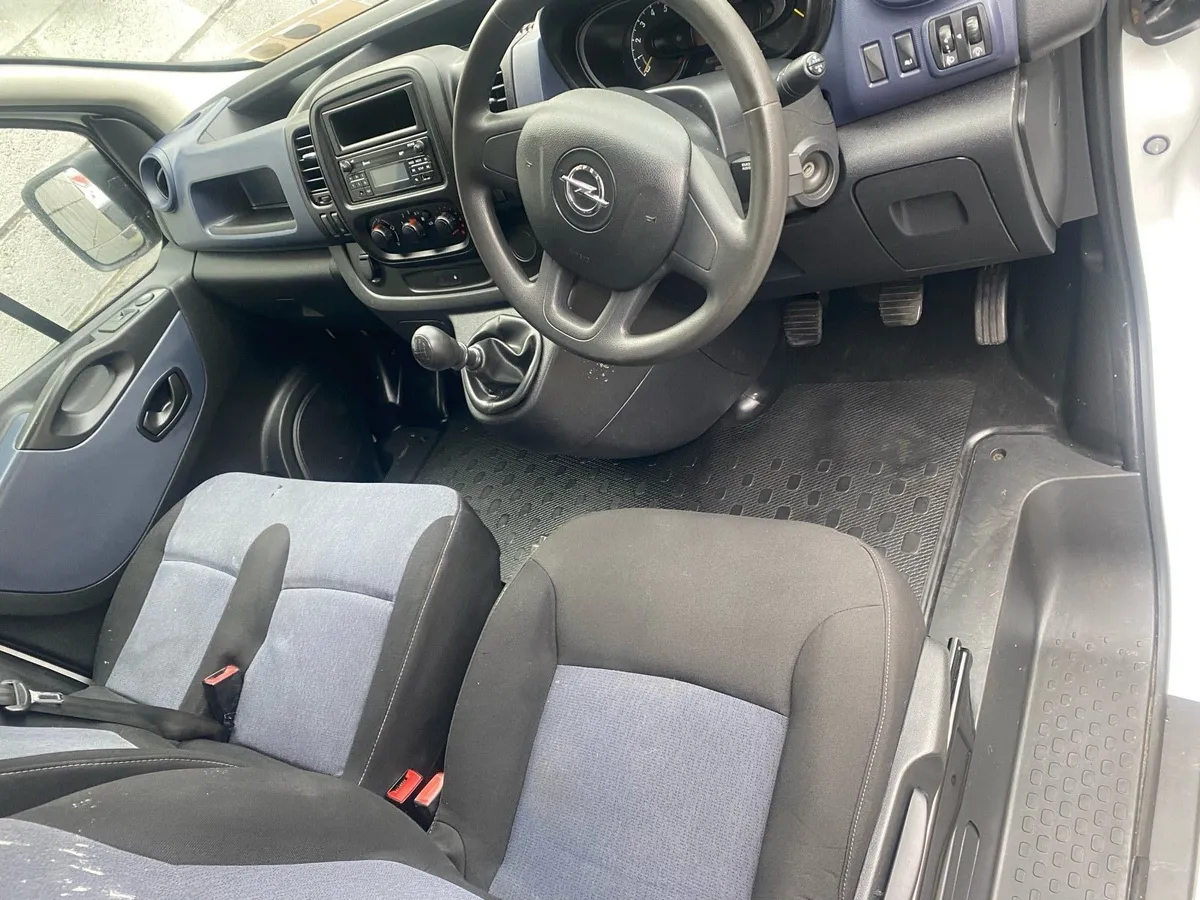 2017 Opel Vivaro LWB - Image 2
