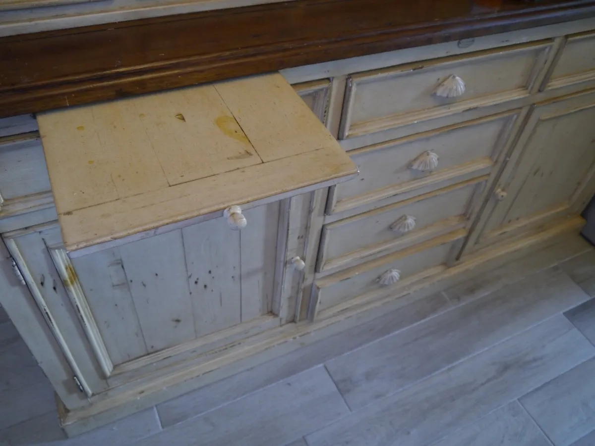 Kitchen Dresser - Image 3