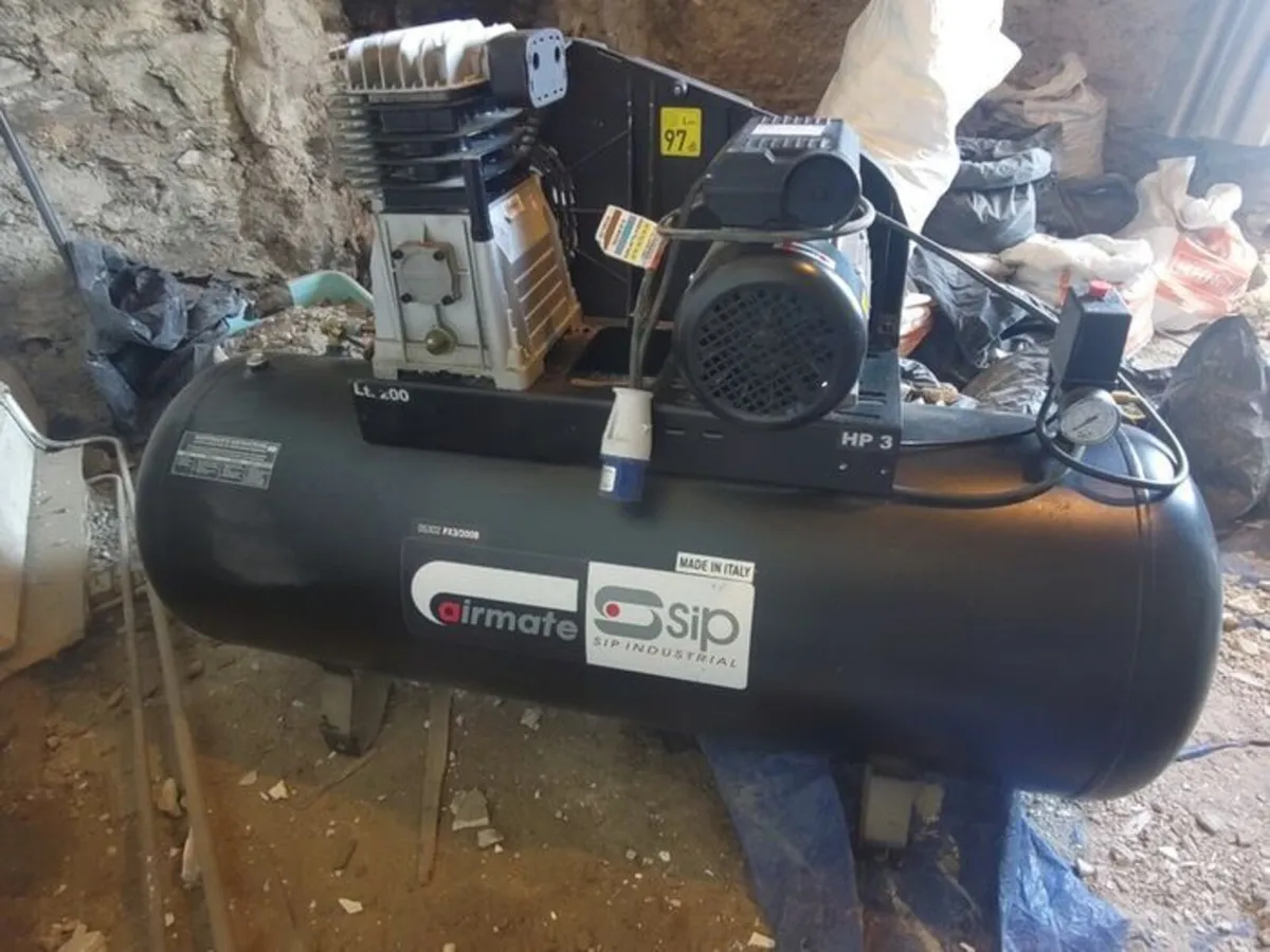 SIP Airmate PX3/200B 200L Belt Drive Compressor - Image 1