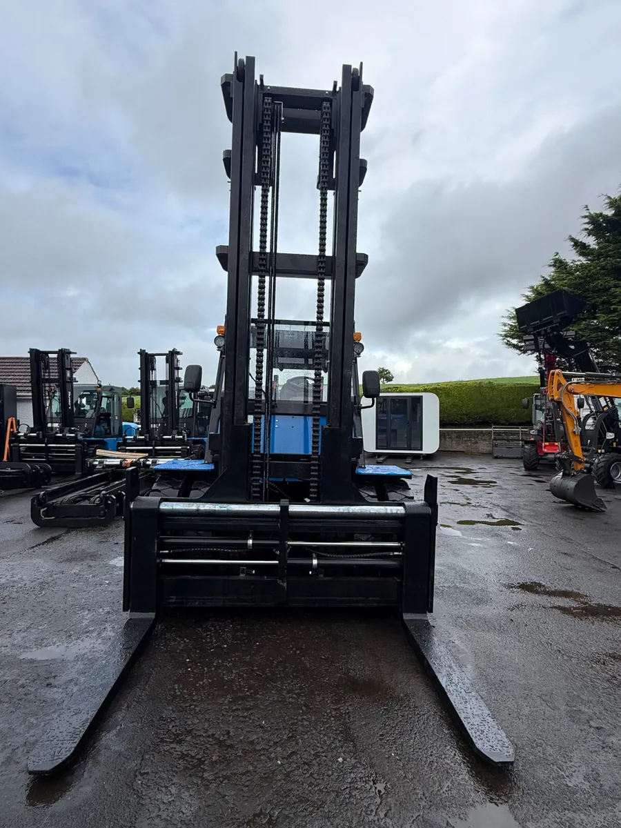 New 2026 YANGFT 10 Ton Forklift - Image 4
