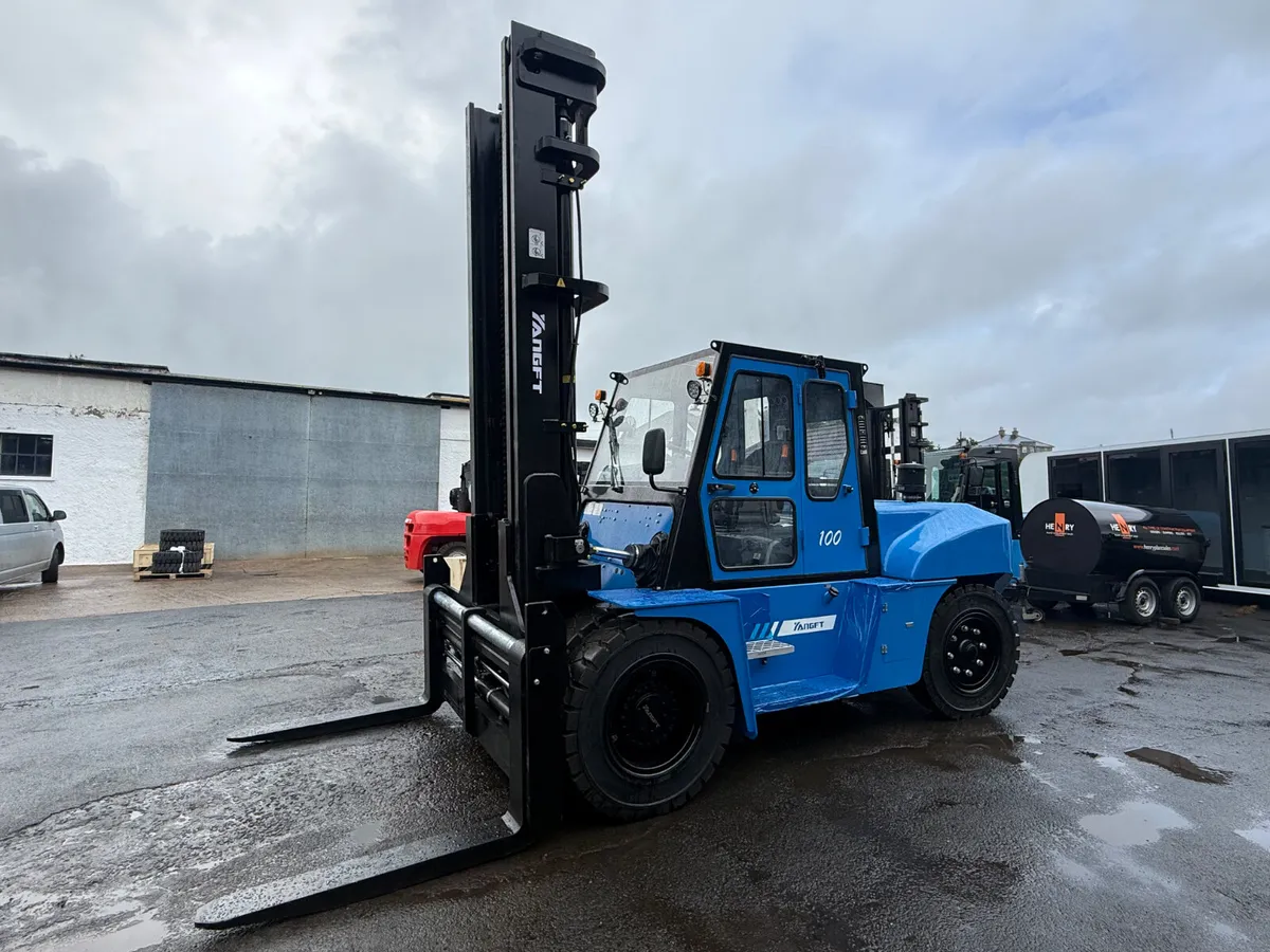 New 2026 YANGFT 10 Ton Forklift - Image 3