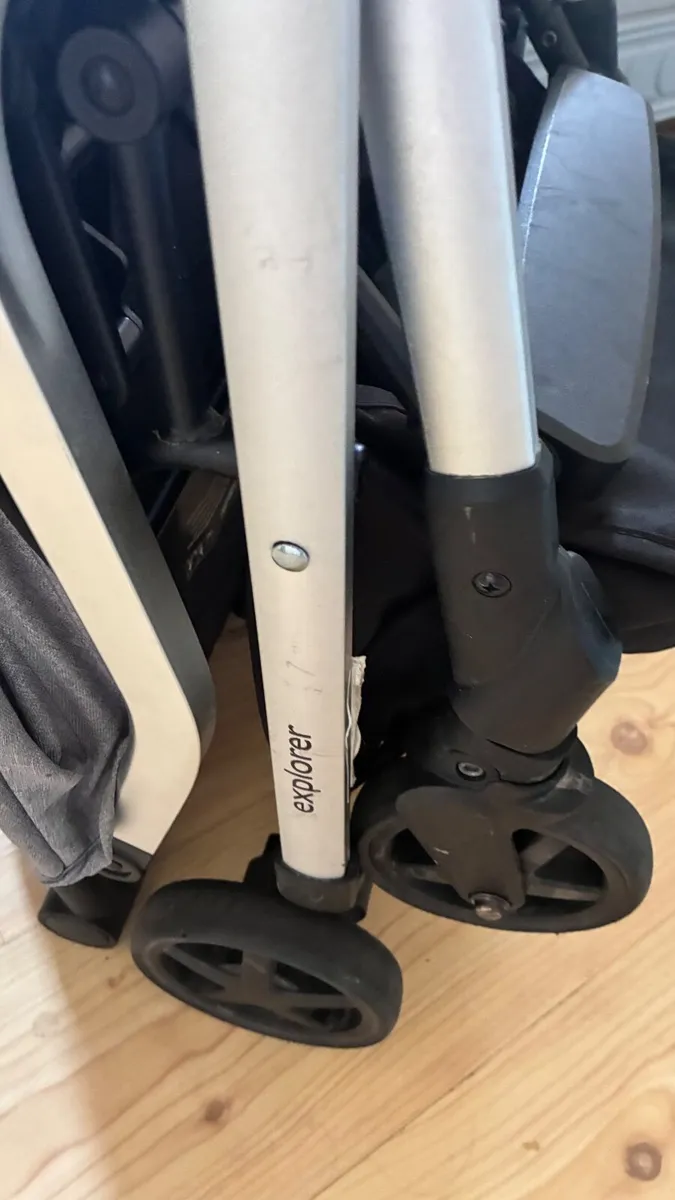 Travel pushchair - Image 3