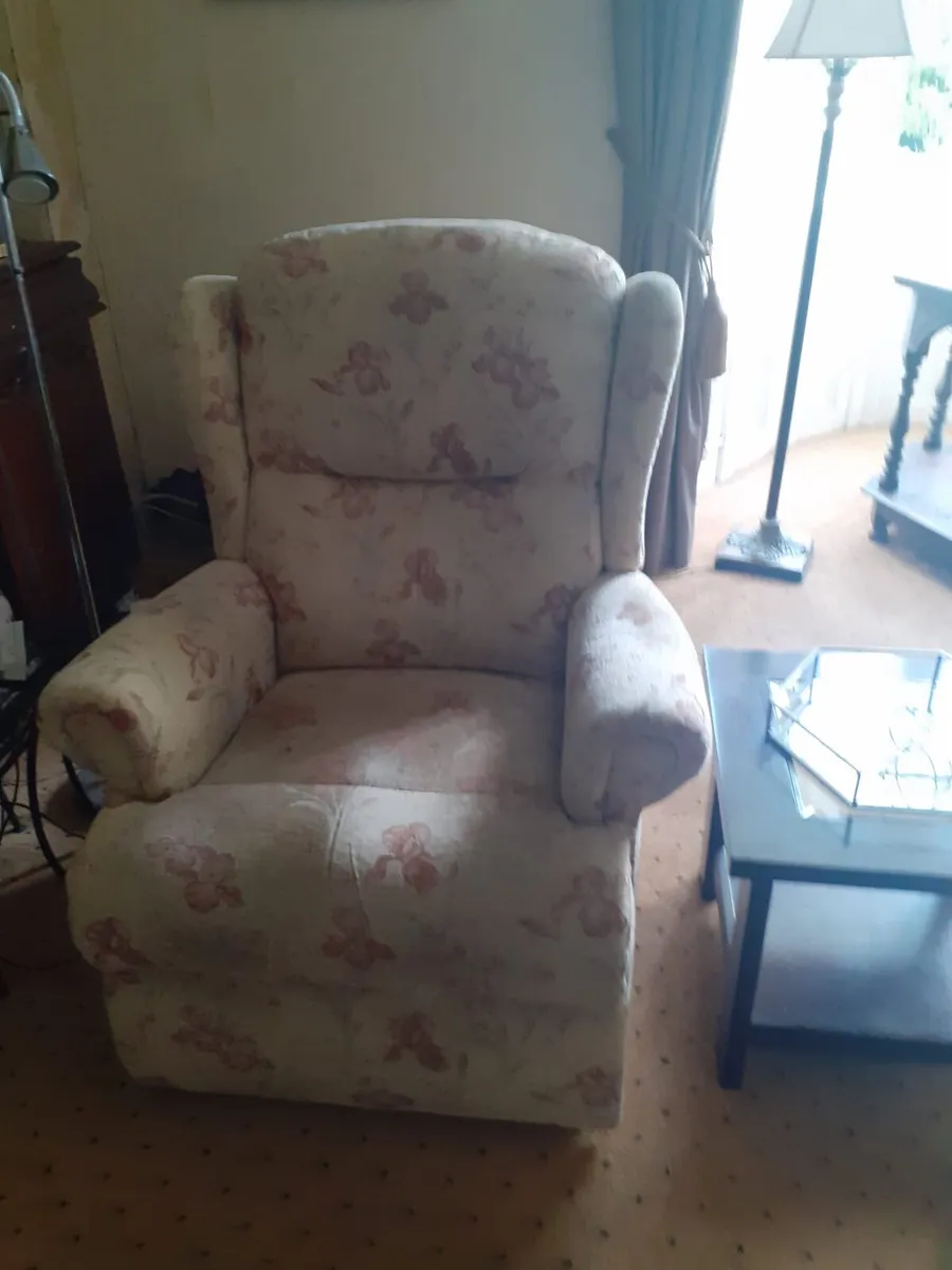 Two piece Sofa Suite for sale in  Sligo €475 - Image 3
