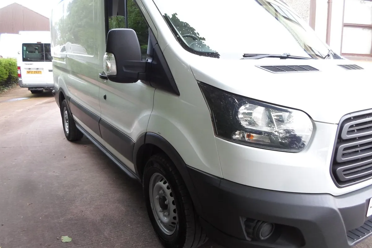 Ford Transit 2018 - Image 2