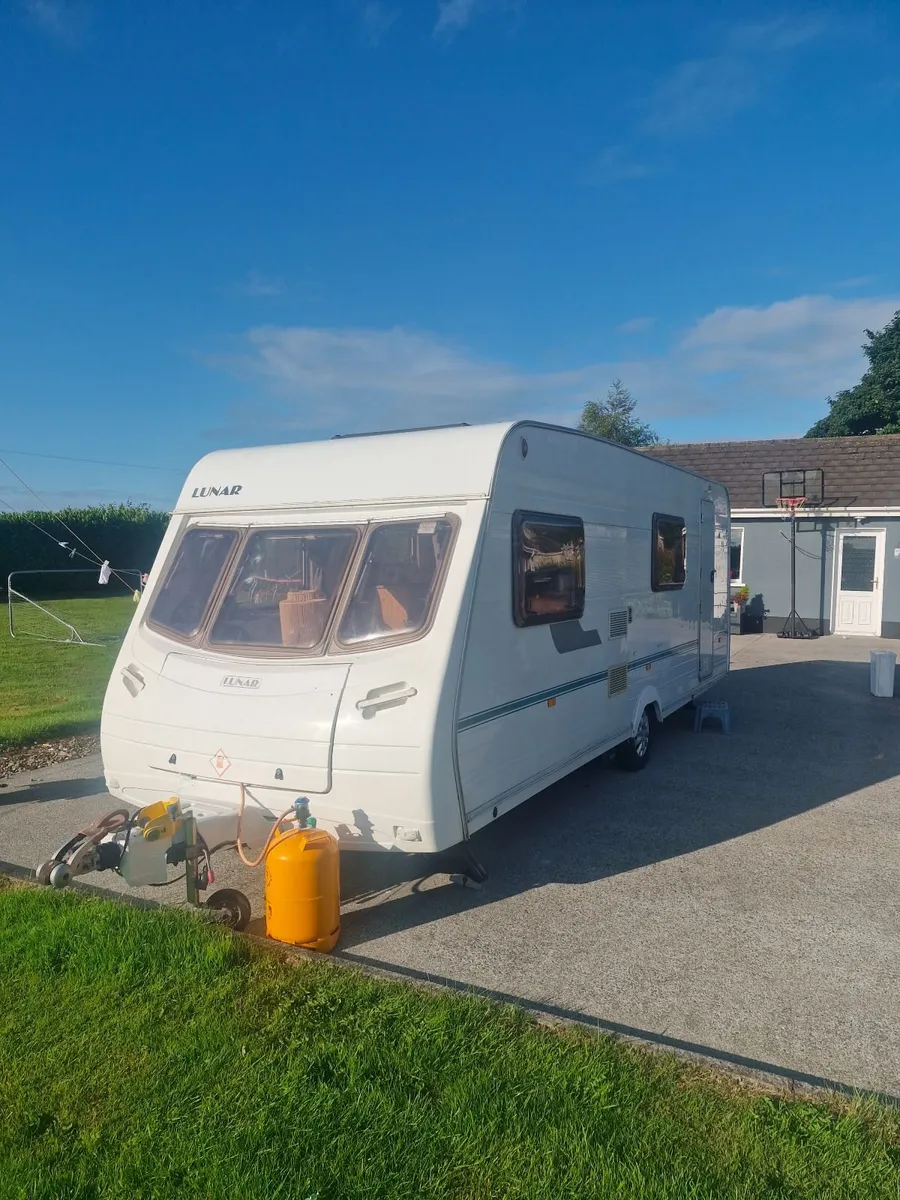 6 Berth Lunar Caravan - Image 2