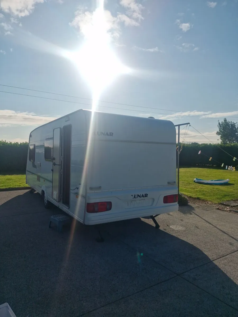 6 Berth Lunar Caravan - Image 3
