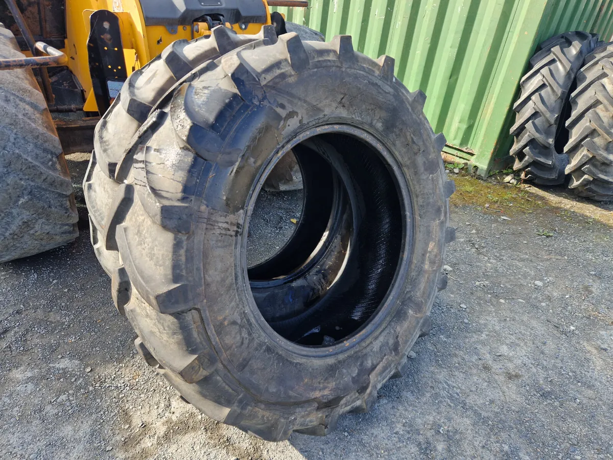 Cultor 420/70/28 tyres - Image 1
