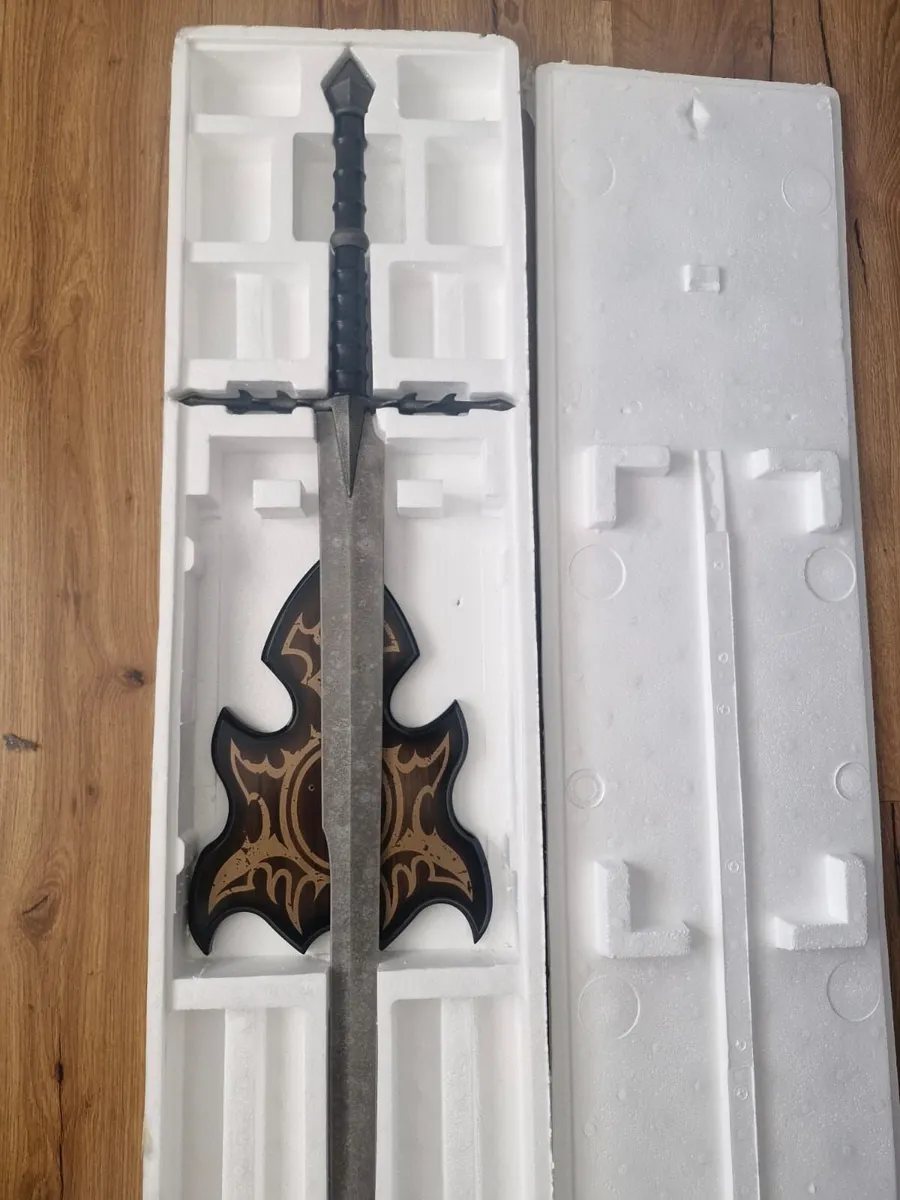 Lord Of The Rings Sword - Image 3