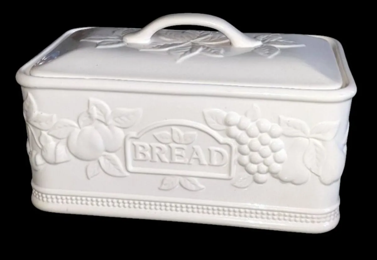 Vintage Ceramic Embossed Bread Box - Image 3