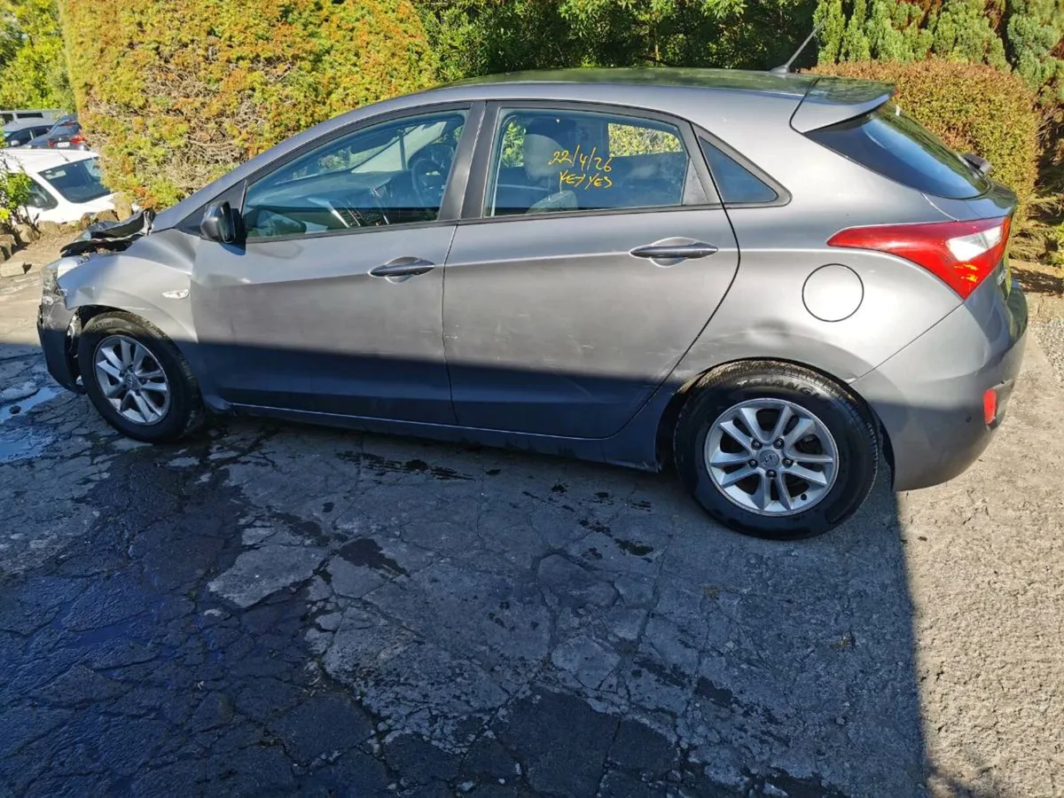 141 Hyundai İ30 1.4 petrol - Image 4