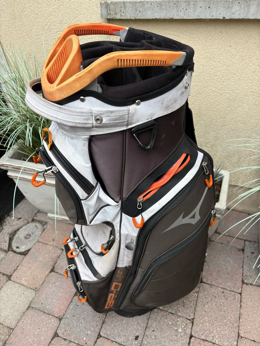 Mizuno golf bag - Image 1