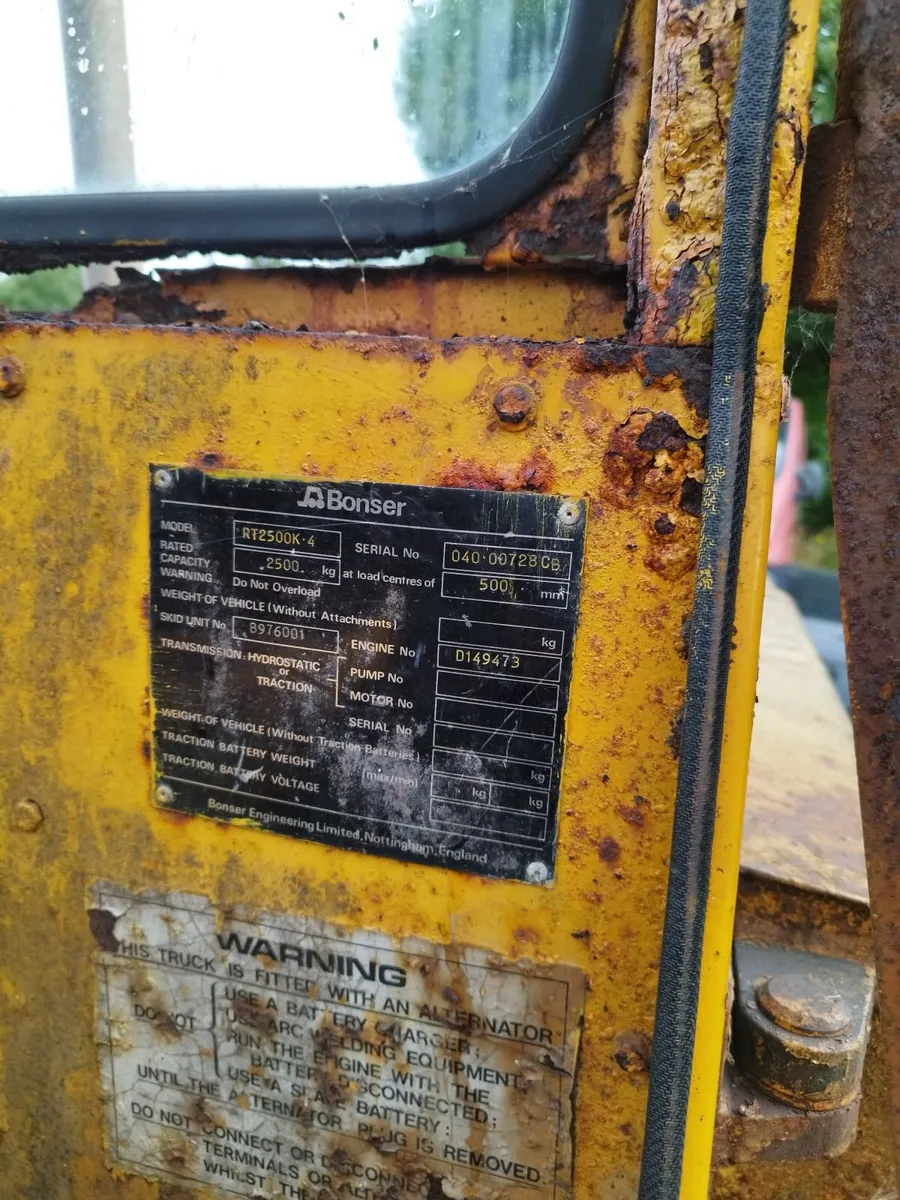 Forklift - Image 3