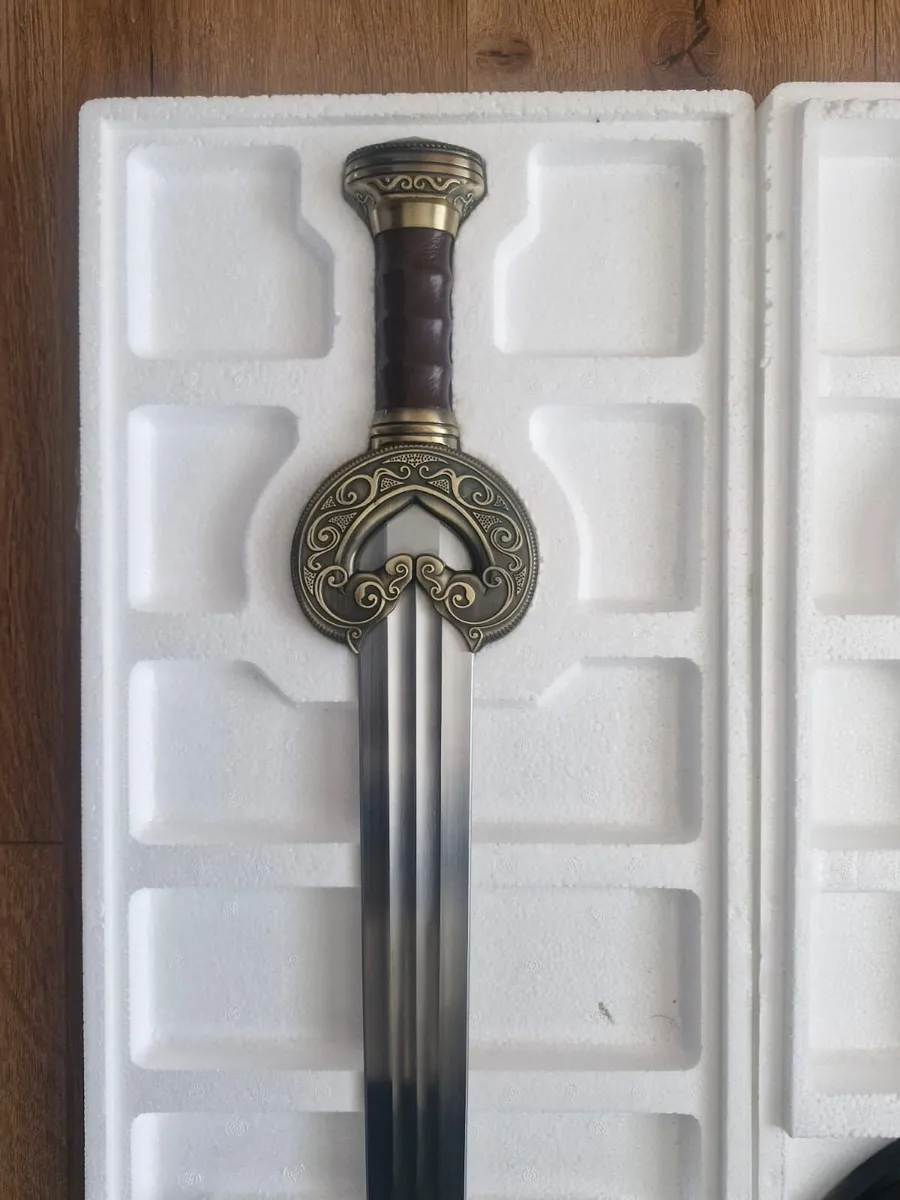 Lord of The Rings Sword - Image 3