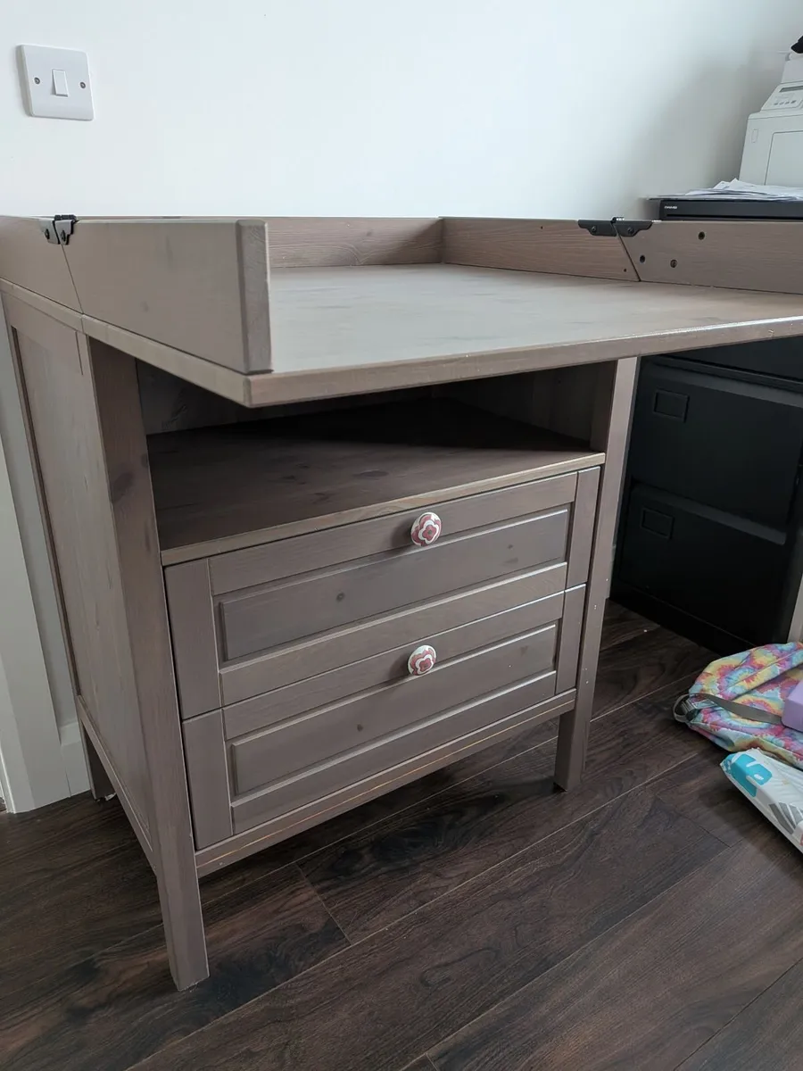 Changing table - Image 4