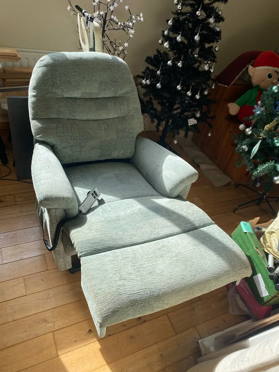 Sherborne Electric Rise & Recline Chair - Image 1
