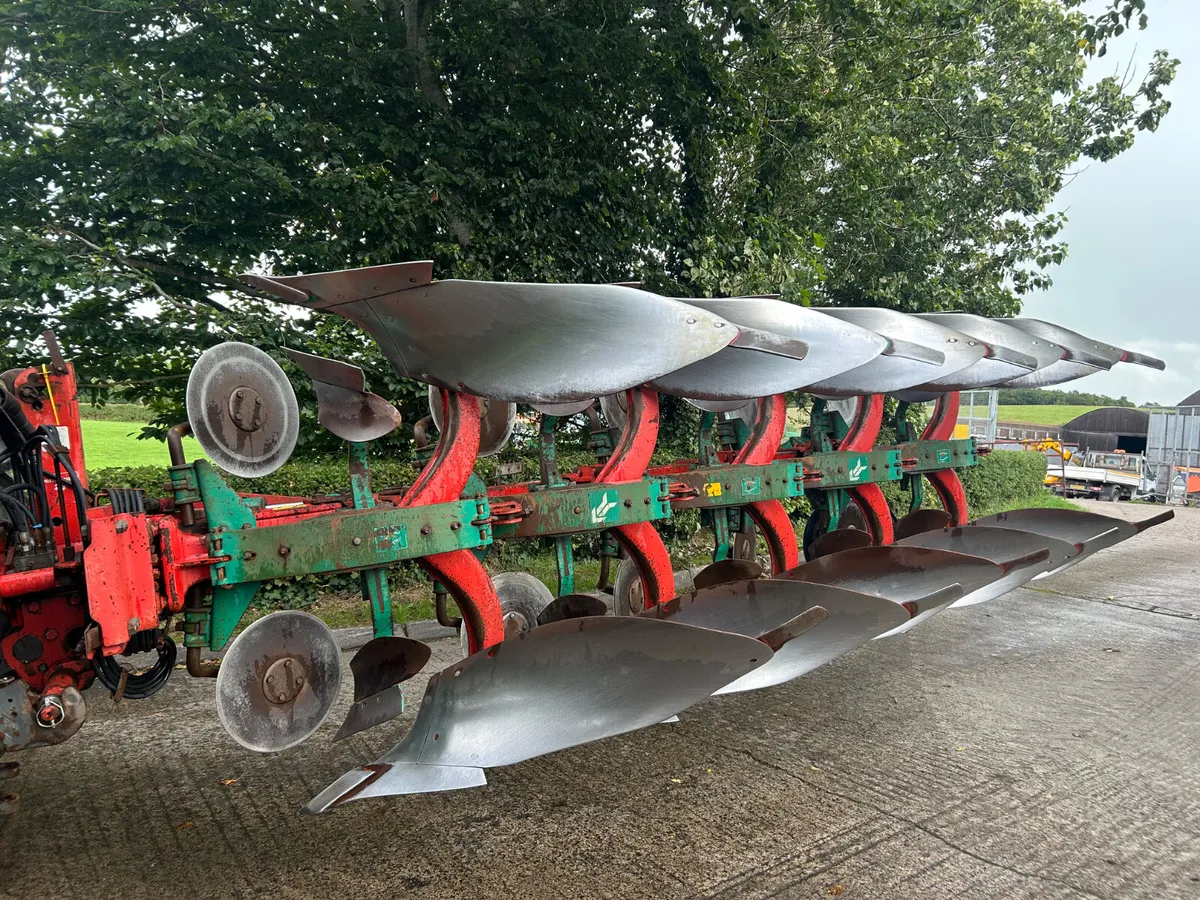 KV ES80 5 furrow plough - Image 1