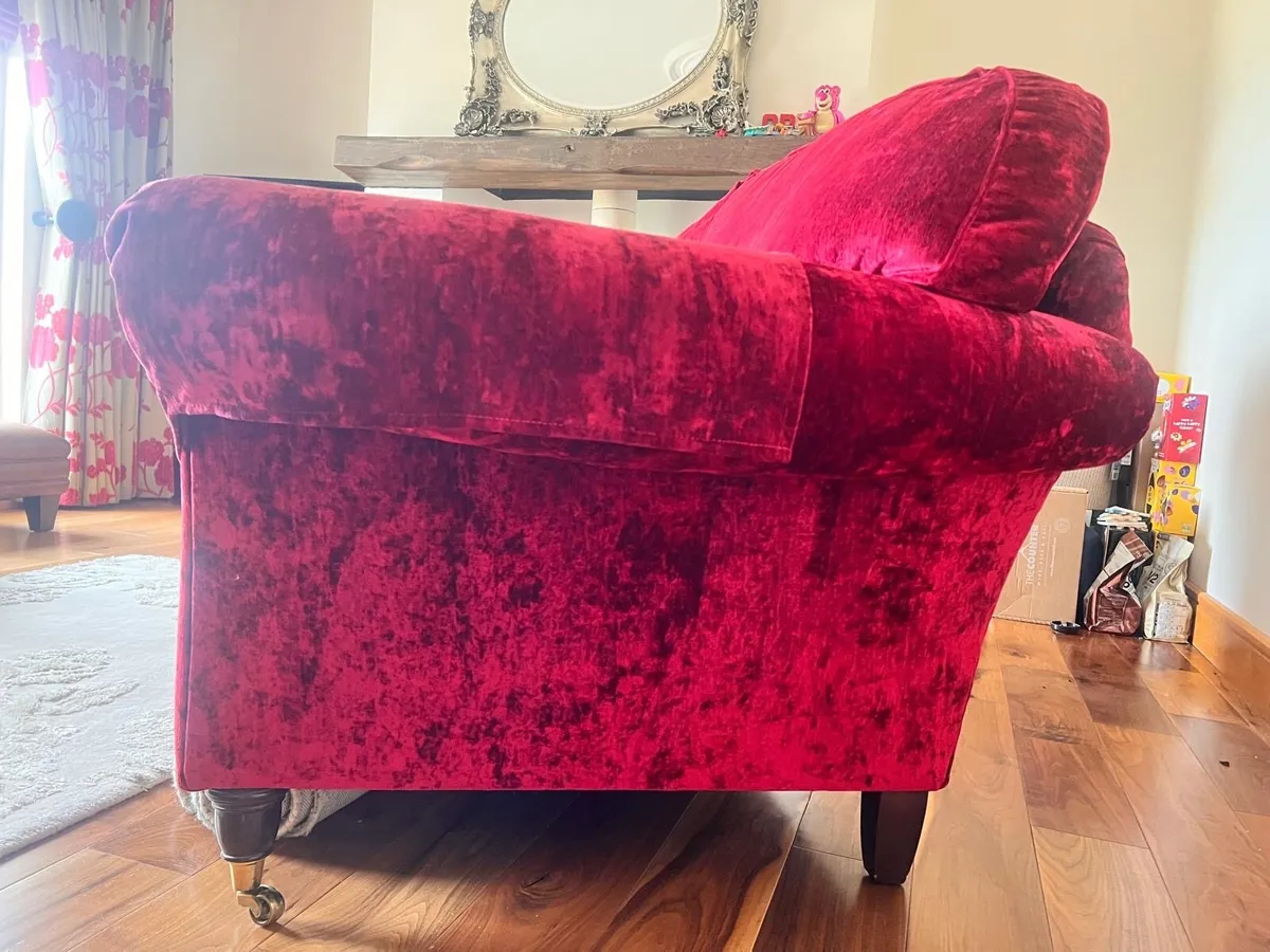 Laura Ashley couch - Image 2