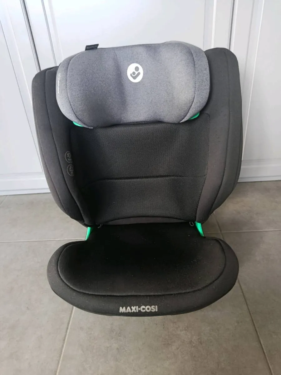 Maxi Cosi Rodifix car seat - Image 1