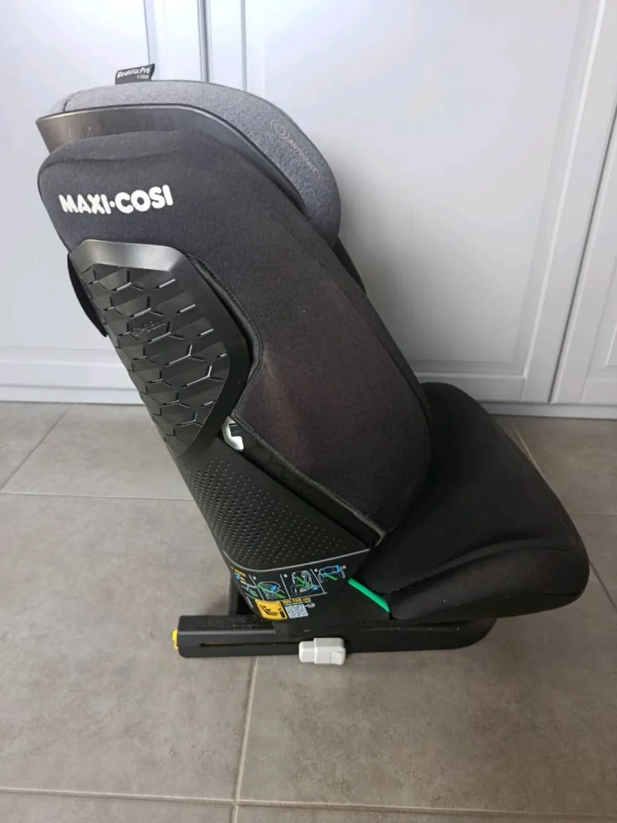 Maxi Cosi Rodifix car seat - Image 4