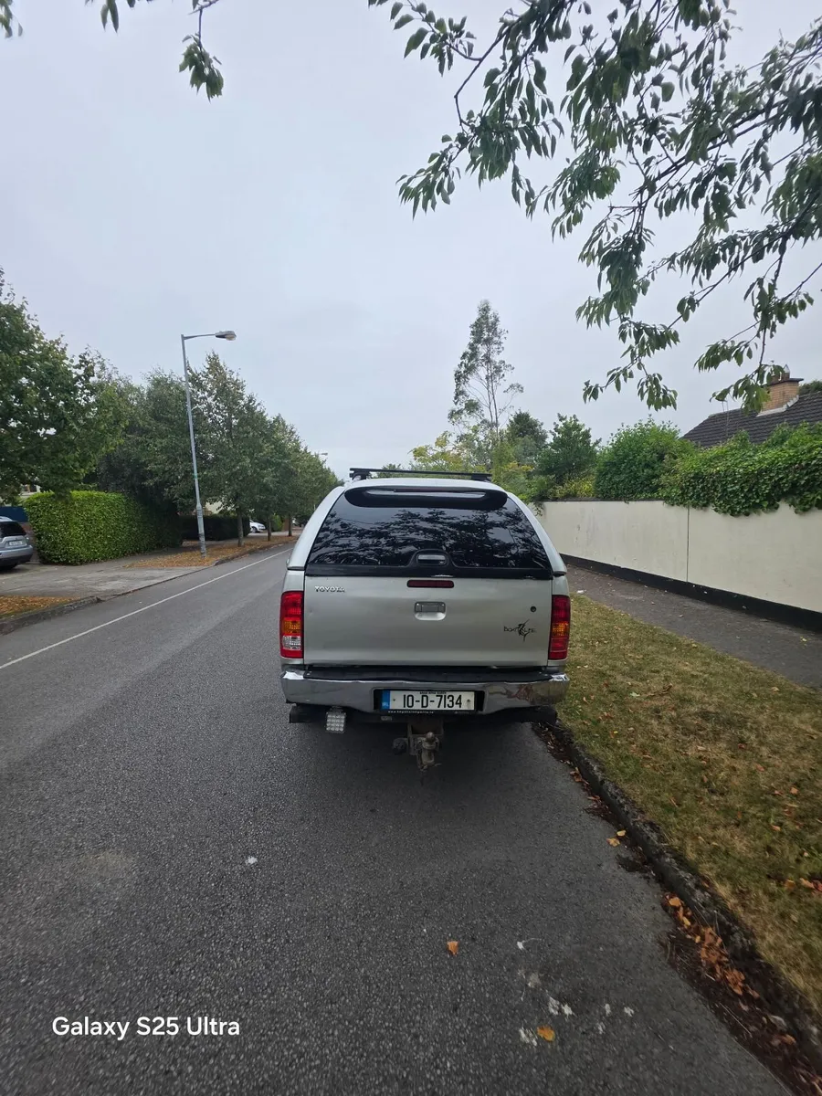 Toyota Hilux 2010 - Image 3