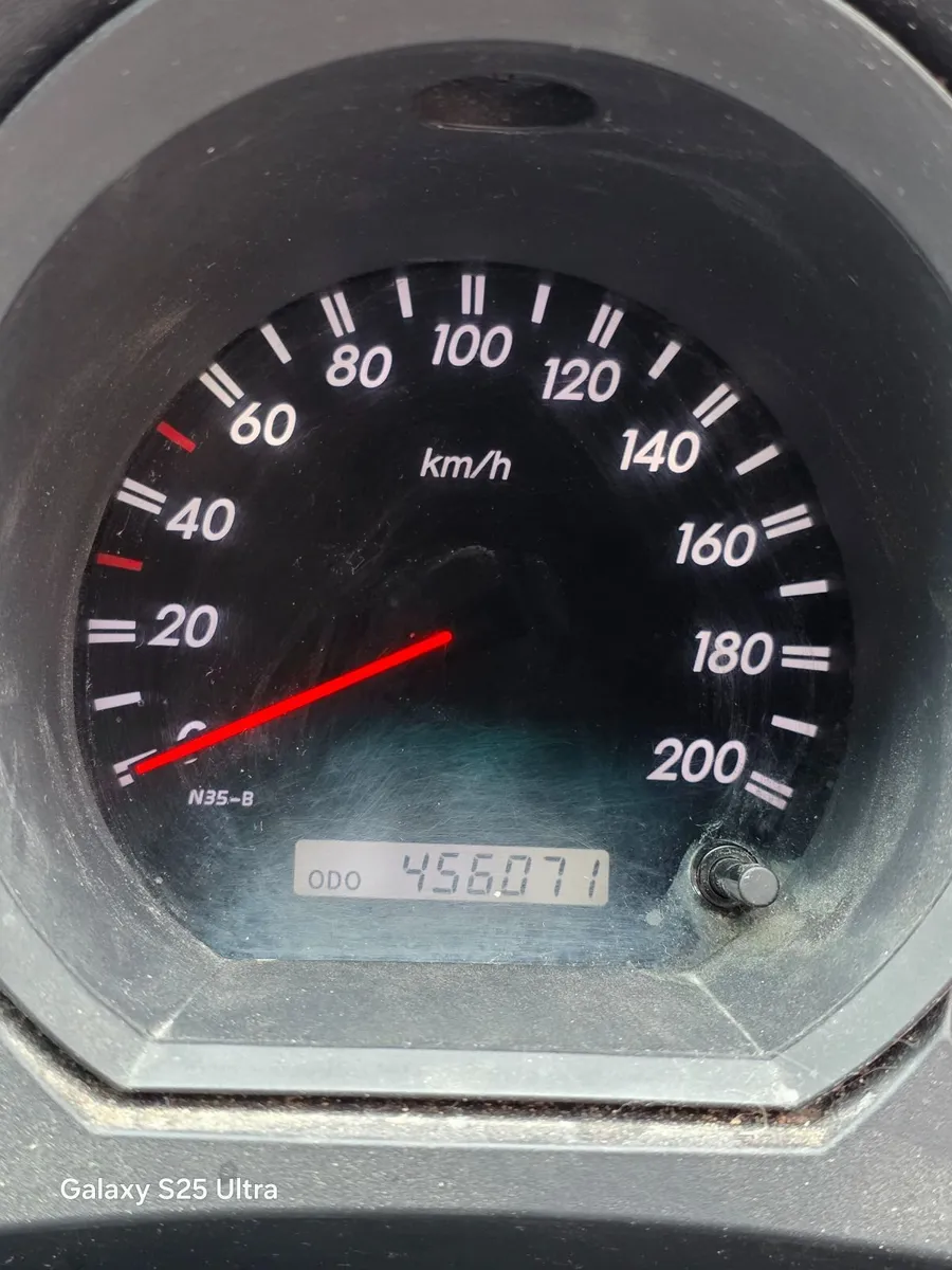 Toyota Hilux 2010 - Image 1