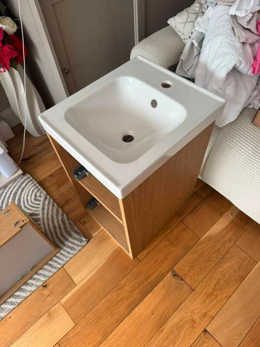 IKEA vanity unit with sink and plumbing, brand new - Image 4