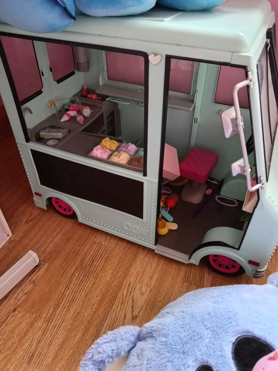 Toys - Image 1