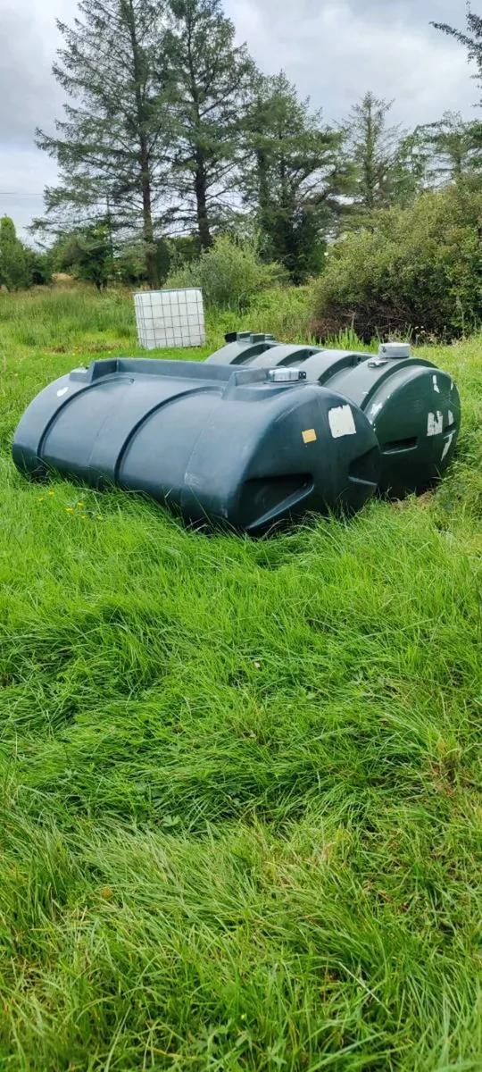 Oil tank - Image 1
