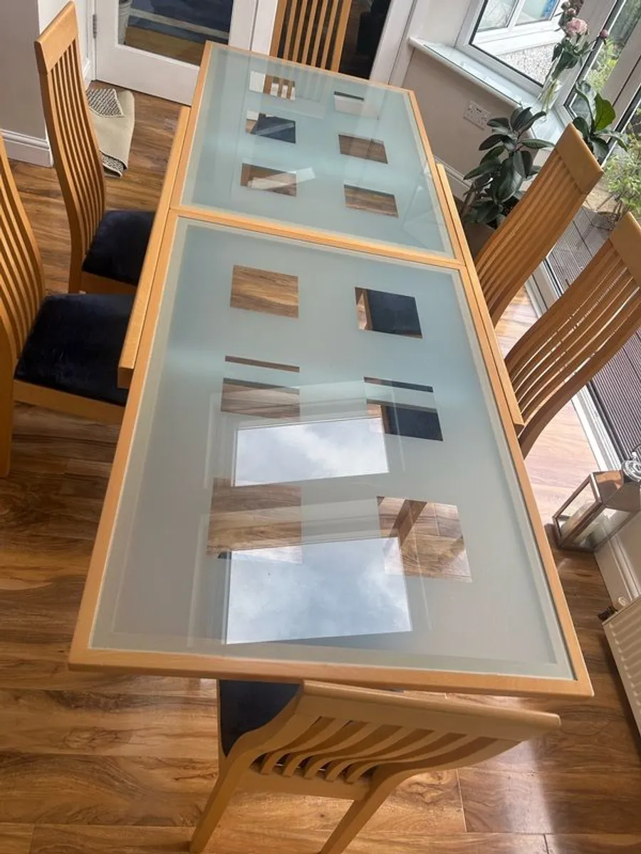 table - Image 1