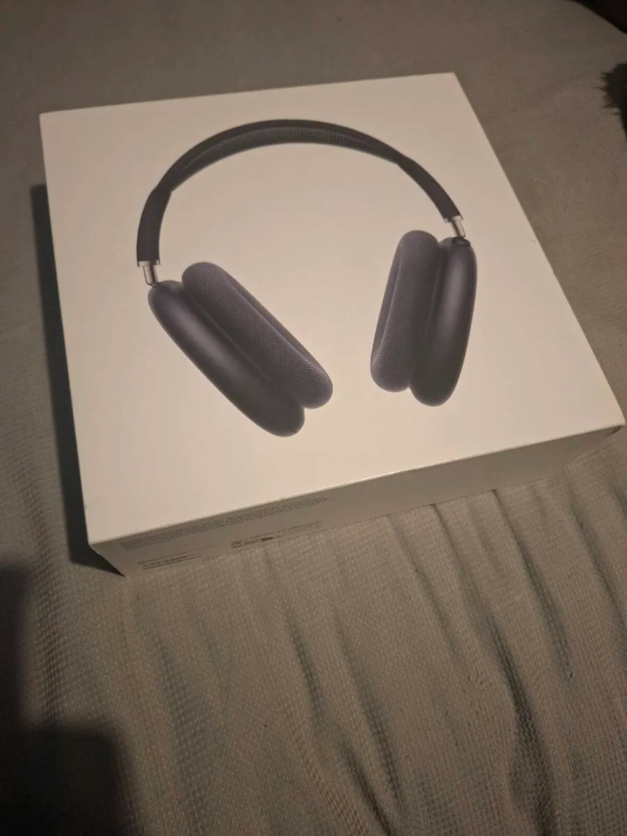 Apple AirPods Max Wireless Over-Ear Headphones - Image 1