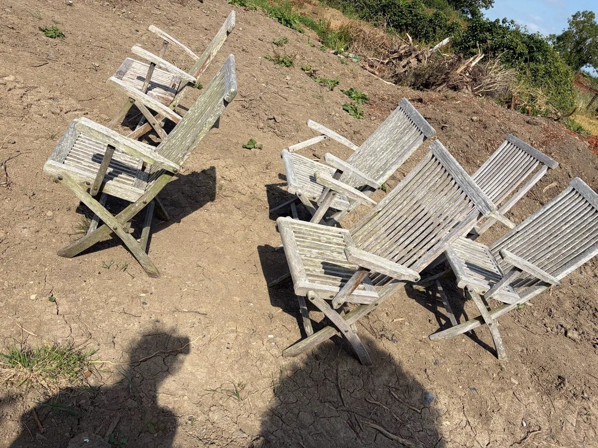 garden table and chairs set €50 - Image 2