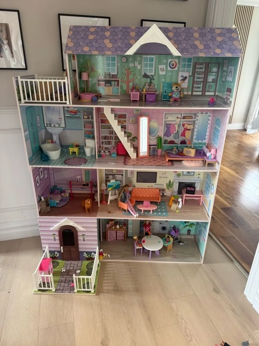 dolls house - Image 1