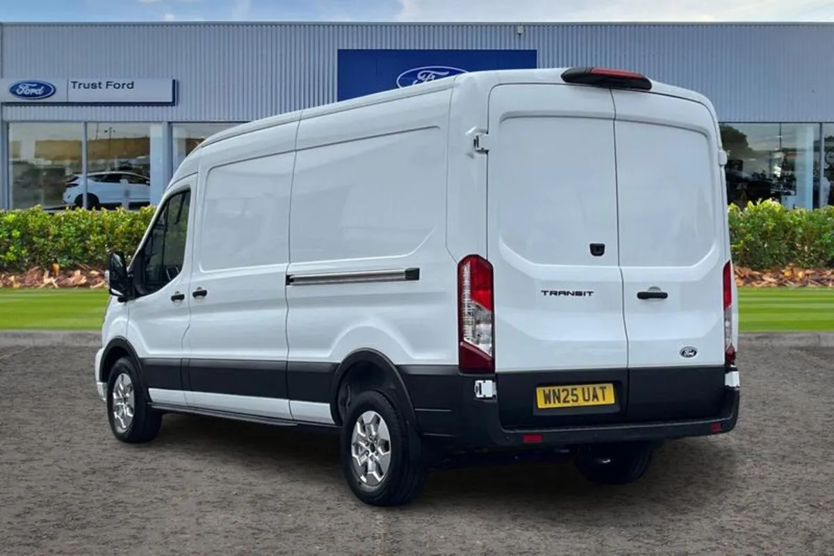 Ford Transit 350 Limited AUTO L3 H2 LWB Medium Roo - Image 2