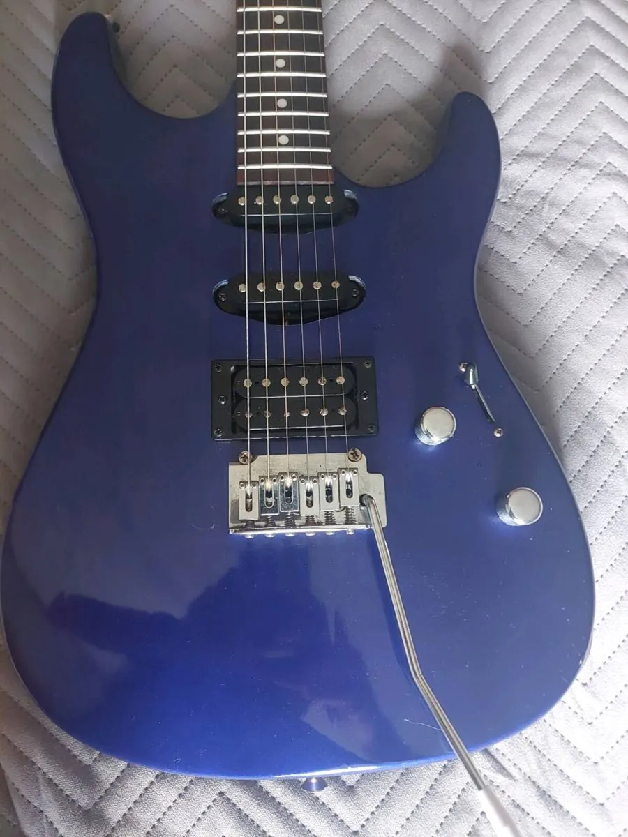 Squier by Fender showmaster - Image 3