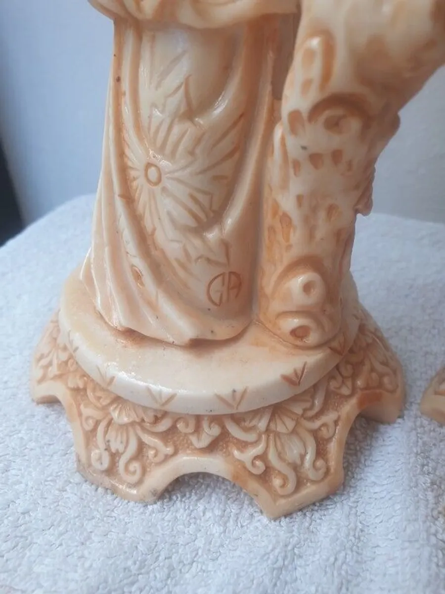 Vintage Matching pair of faux Ivory Oriental Style figures - Image 4