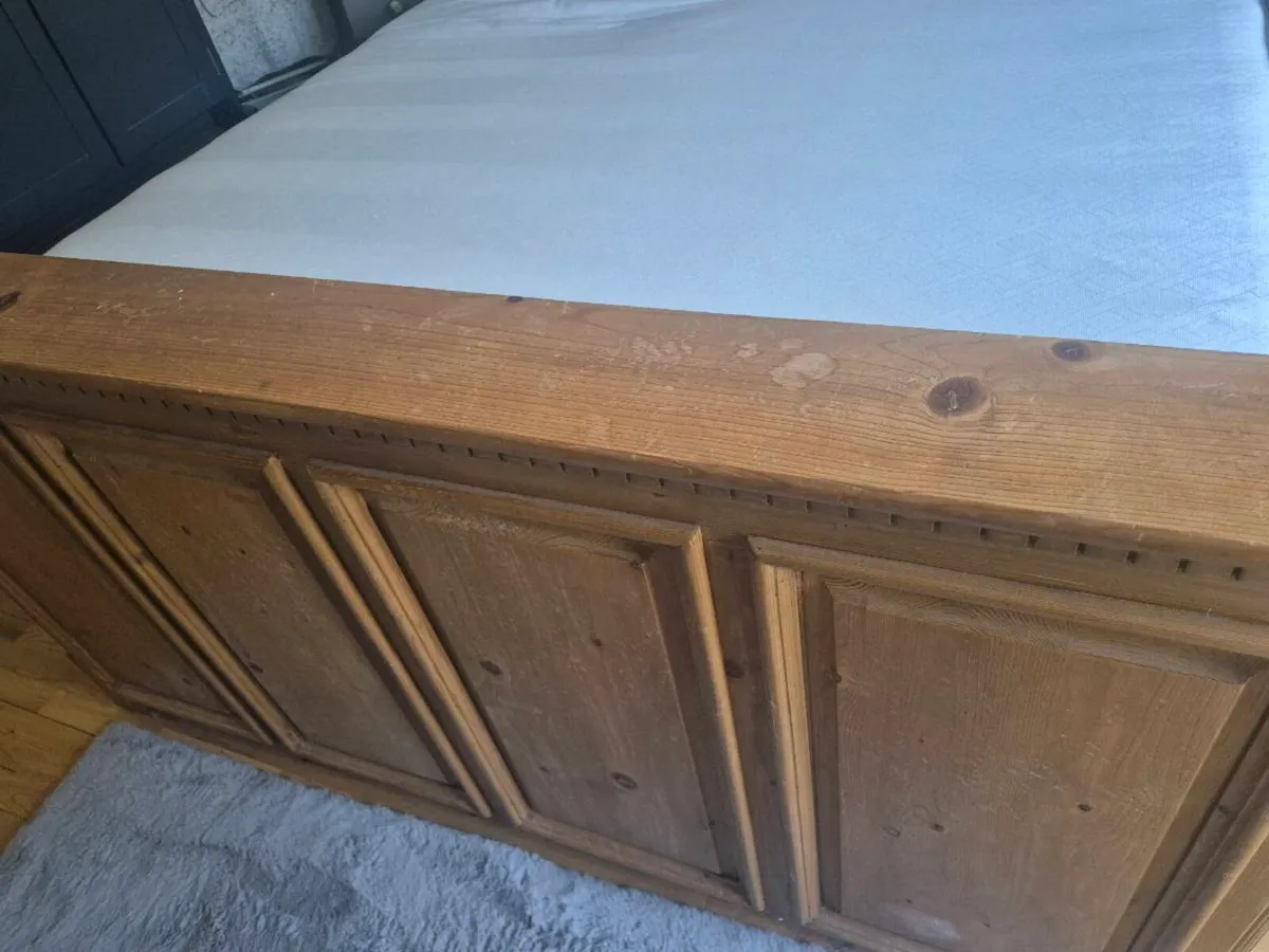 Wooden bed king size - Image 3