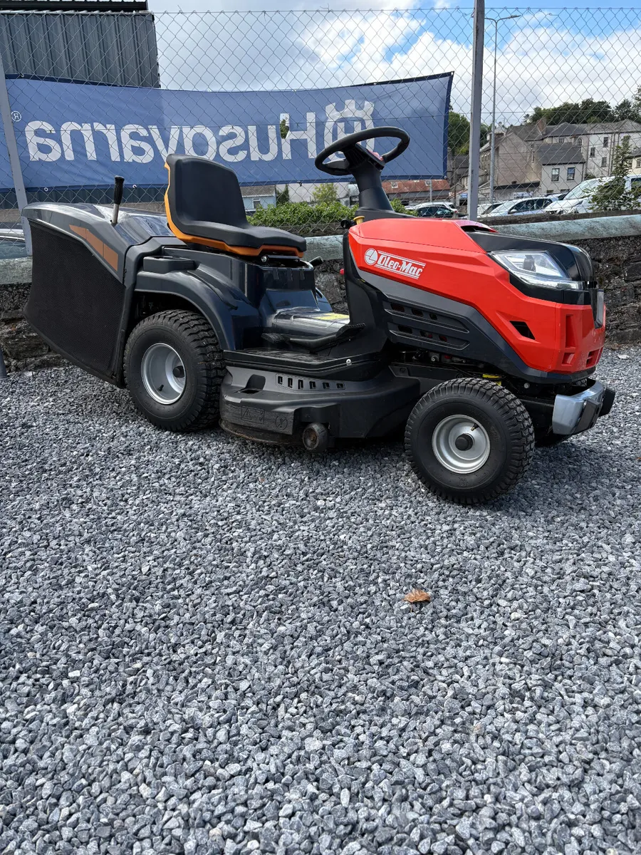 Oleo Mac 102R/16K Tractor Mower - Image 4