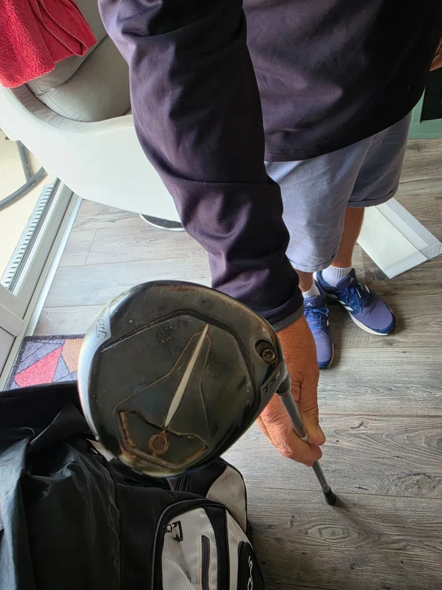 Golf club - Image 1