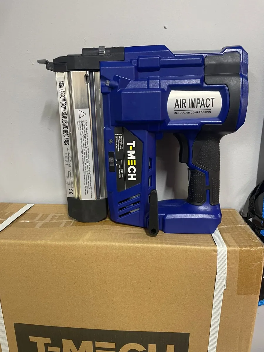 18V Finish Nailer – Complete Kit - Image 3