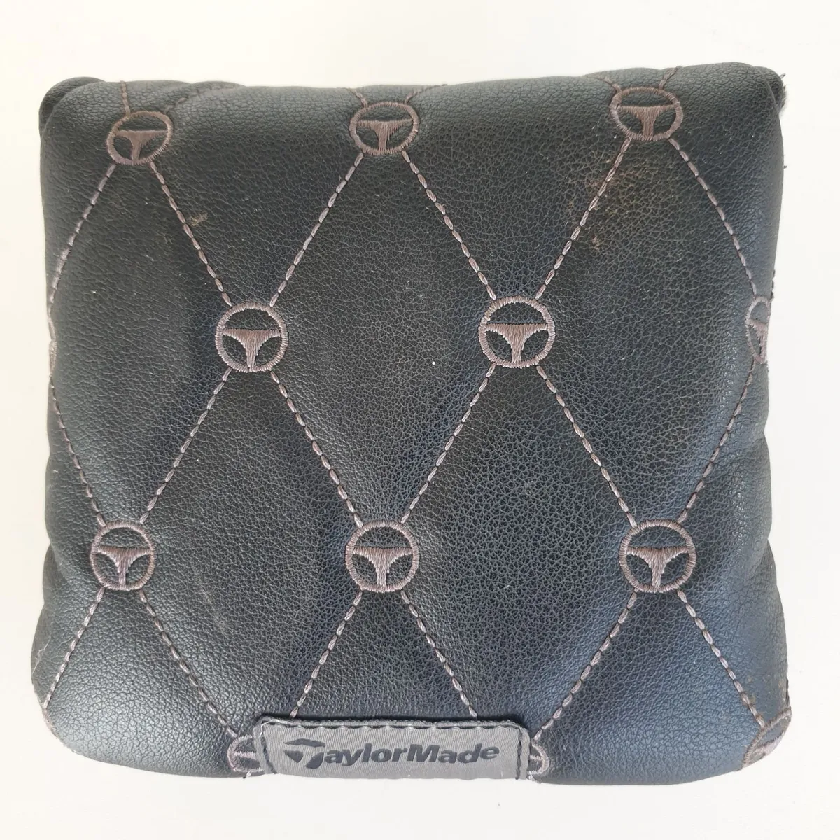 Taylormade mallet putter headcover - Image 1