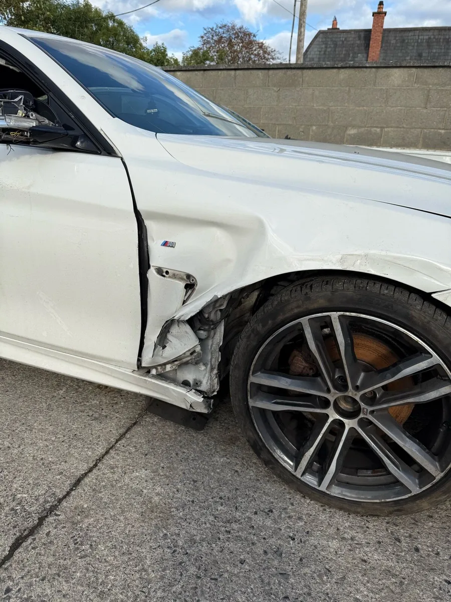 2016 BMW 420d M-Sport damaged - Image 3