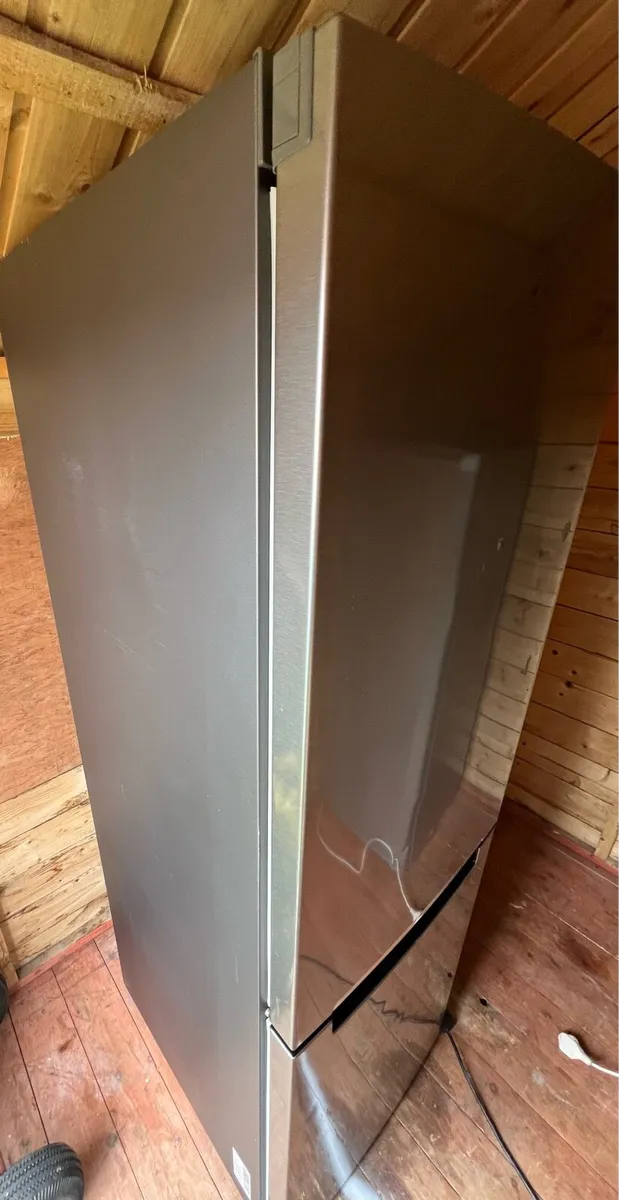 Fridge freezer - Image 2