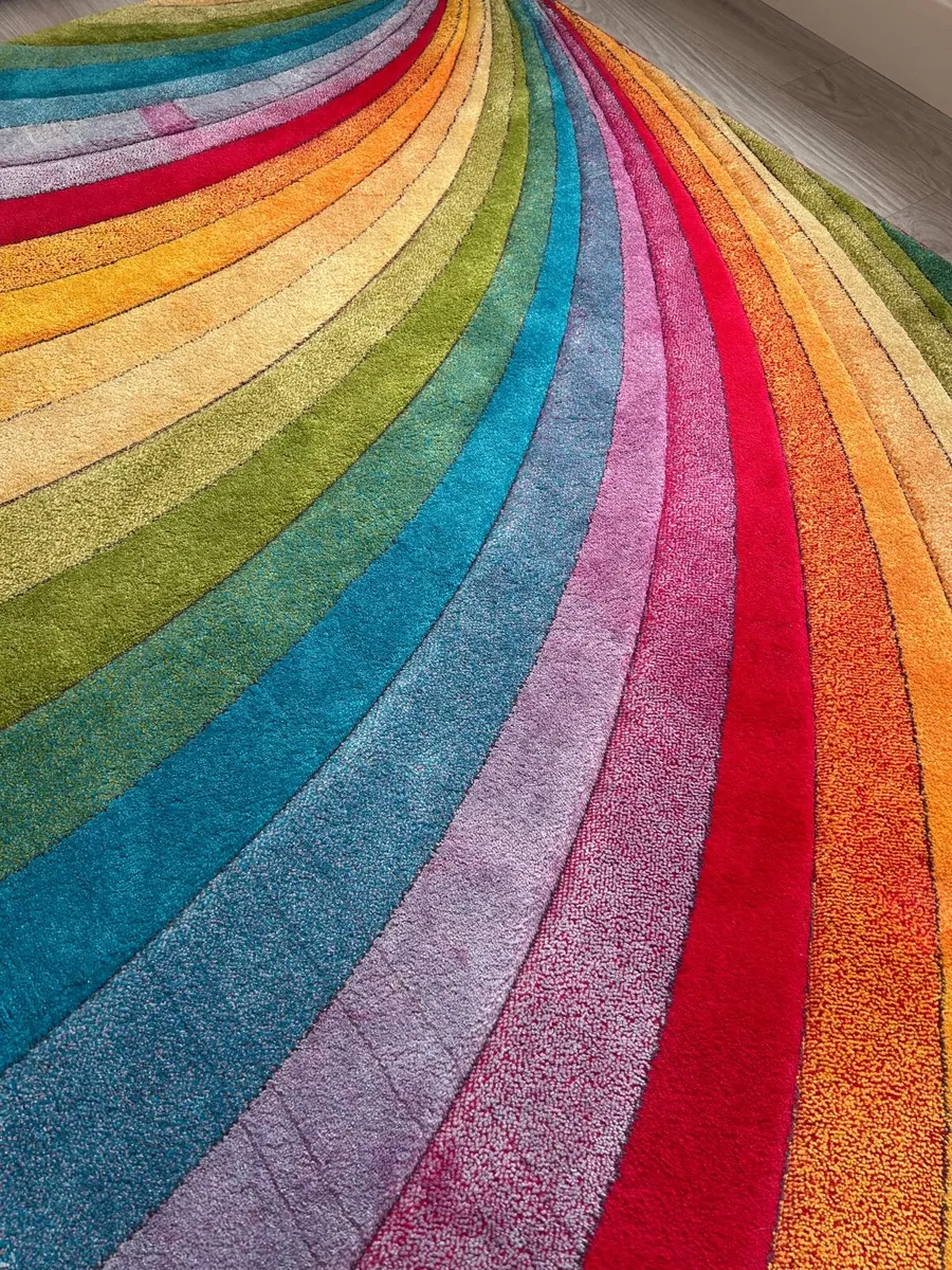 Rainbow Rug 220cm x 169cm - Image 3