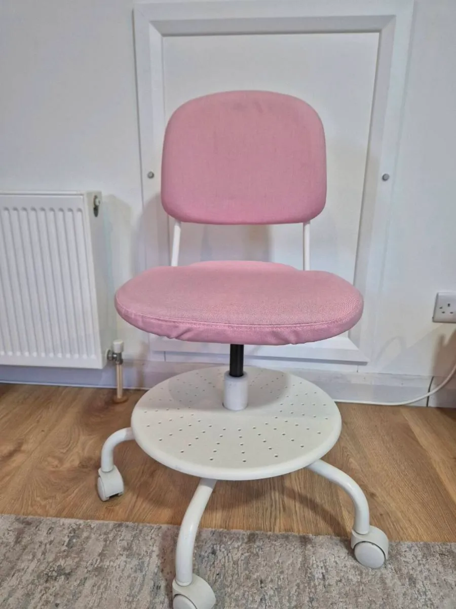 IKEA Vimund girl's desk chair - Image 1