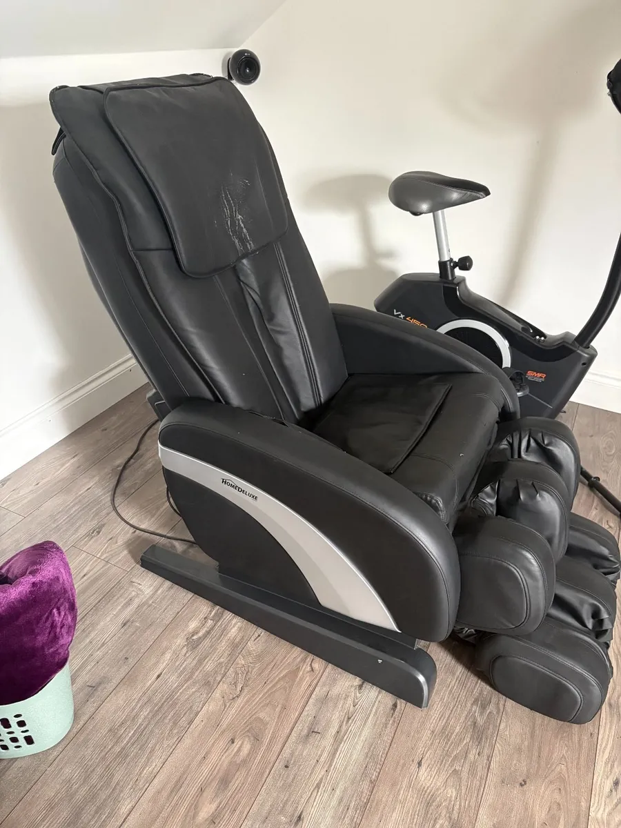 Home Deluxe Massage Chair - Image 1