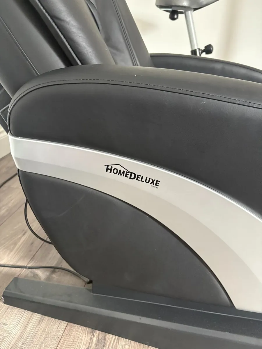 Home Deluxe Massage Chair - Image 3