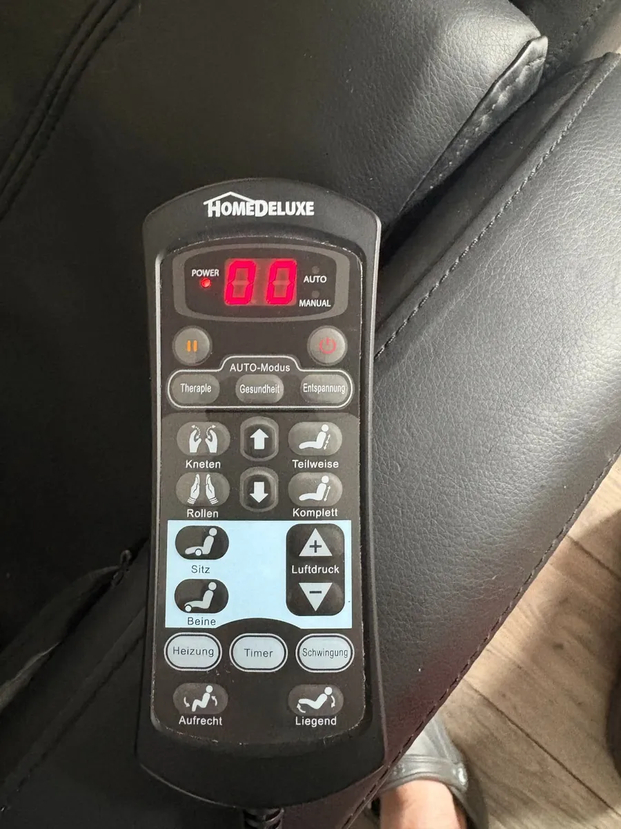 Home Deluxe Massage Chair - Image 4