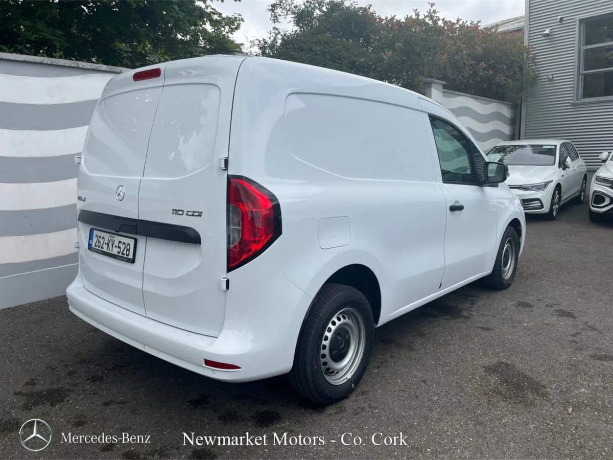 Mercedes-Benz Citan THREE SEATER DIESEL 110BHP DIE - Image 4